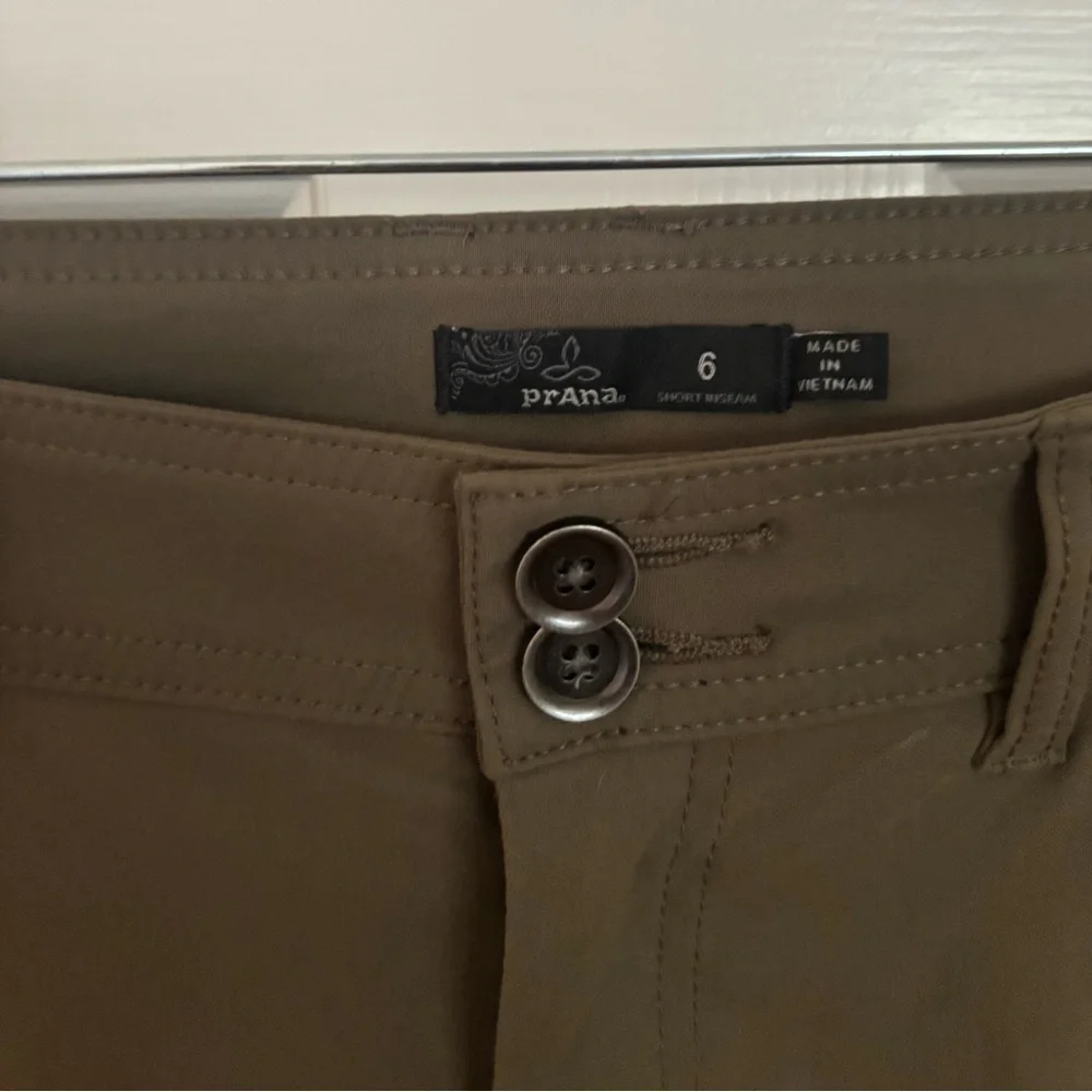 PRANA Straight-Leg Utility Pants in Olive Green. SIZE 6.  So soft! - Picture 7 of 7